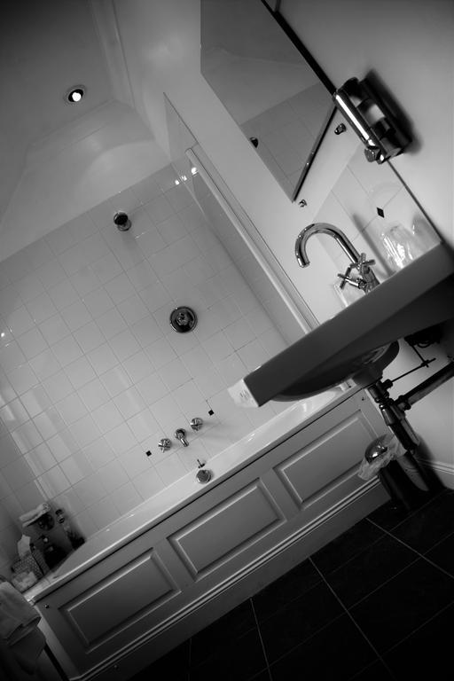 Вилла Airlie House Self Catering Стратайр Экстерьер фото